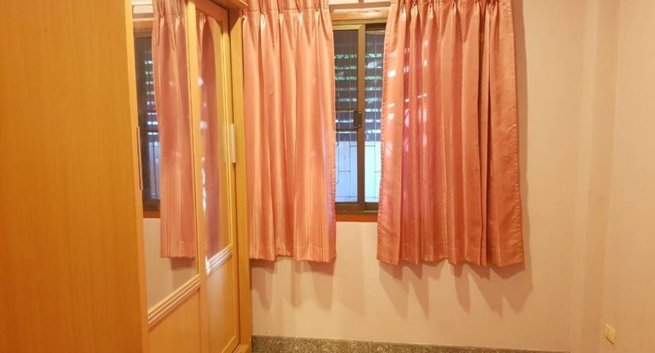 For sale 4 bedrooms house in Hang Dong, Chiang Mai