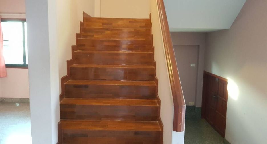 For sale 4 bedrooms house in Hang Dong, Chiang Mai