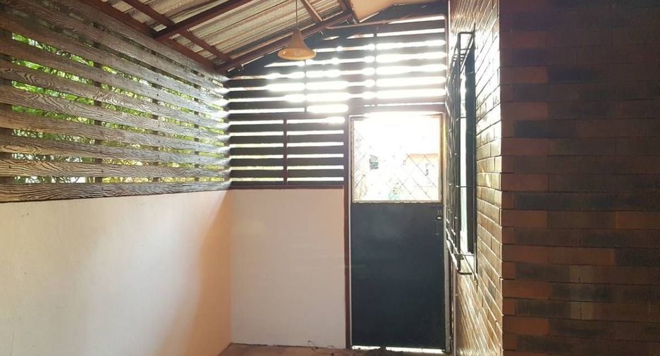 For sale 4 bedrooms house in Hang Dong, Chiang Mai