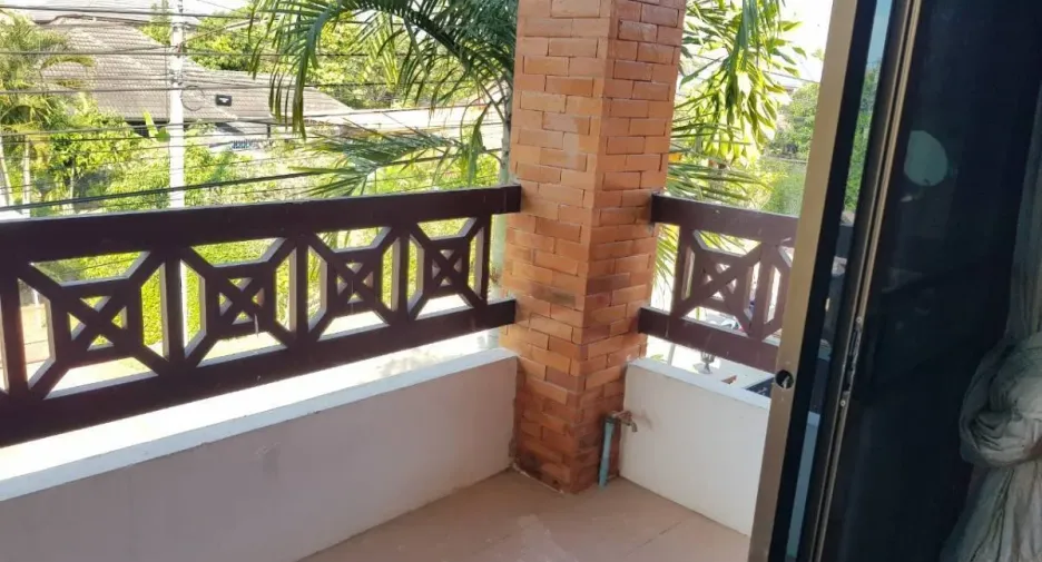 For sale 4 bedrooms house in Hang Dong, Chiang Mai