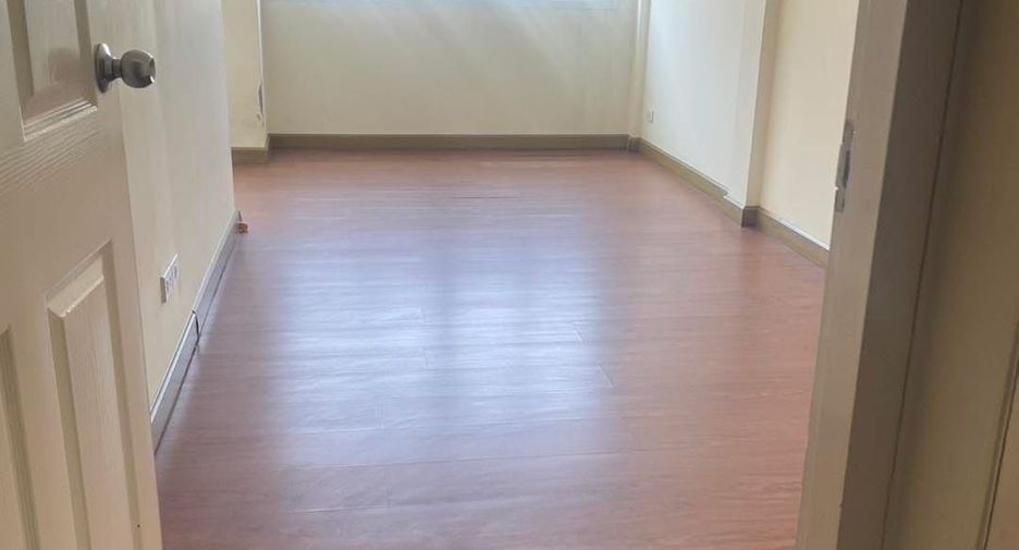 For sale 2 bedrooms townhouse in Mueang Chiang Mai, Chiang Mai