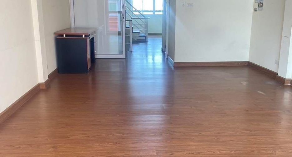For sale 2 bedrooms townhouse in Mueang Chiang Mai, Chiang Mai