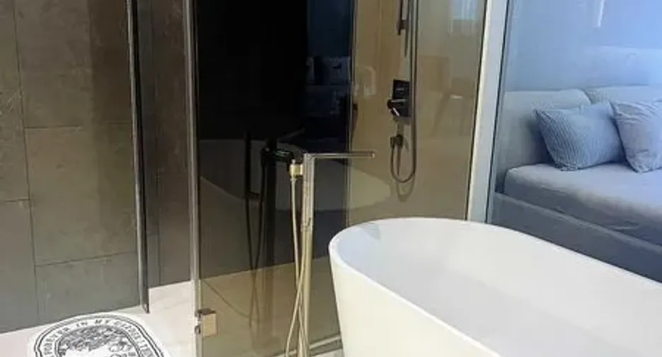 Condo en alquiler de 1 habitaciones en Khlong Toei, Bangkok