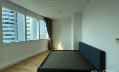 For sale 2 bedrooms condo in Khlong Toei, Bangkok