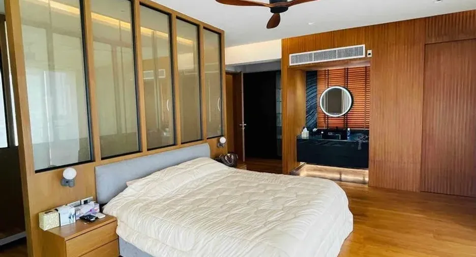 For rent and for sale 4 bedrooms condo in Watthana, Bangkok