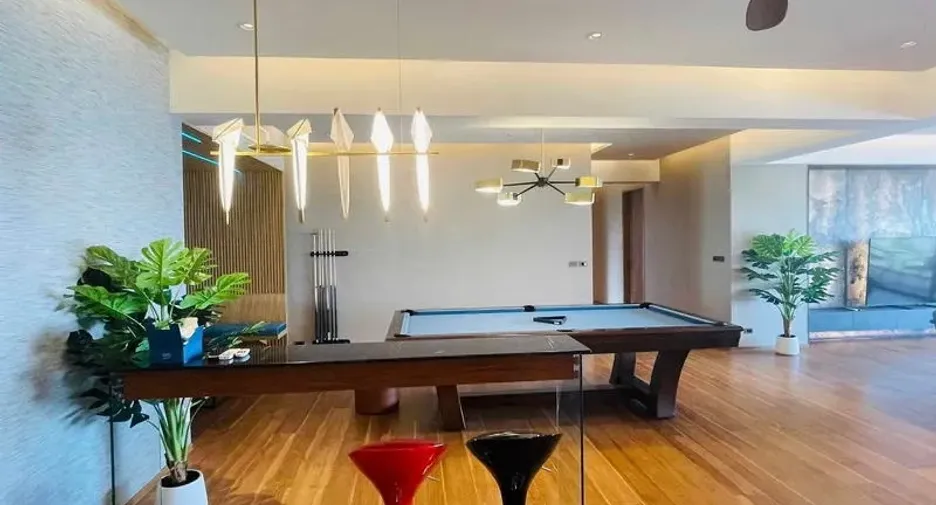 For rent and for sale 4 bedrooms condo in Watthana, Bangkok