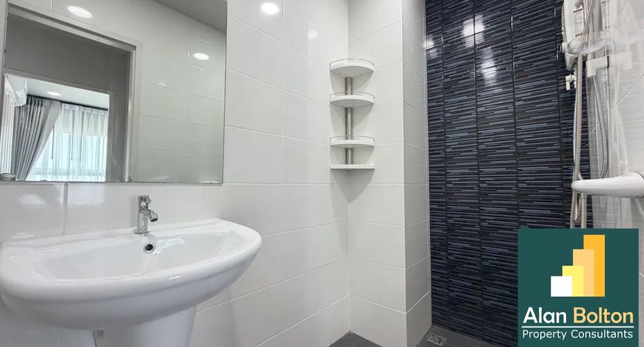 For sale 2 ベッドルーム condo in Bang Lamung, Chonburi