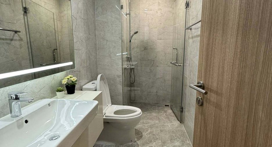 For rent 2 bedrooms condo in Watthana, Bangkok