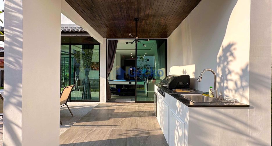 Casa en alquiler y en venta de 7 habitaciones en Bang Lamung, Chonburi