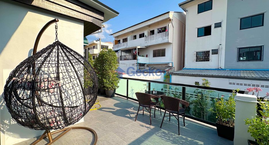 Casa en alquiler y en venta de 7 habitaciones en Bang Lamung, Chonburi