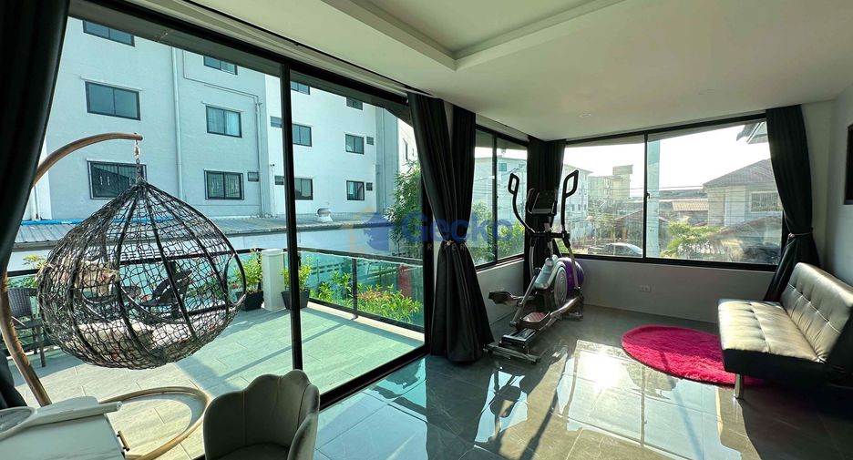 Casa en alquiler y en venta de 7 habitaciones en Bang Lamung, Chonburi