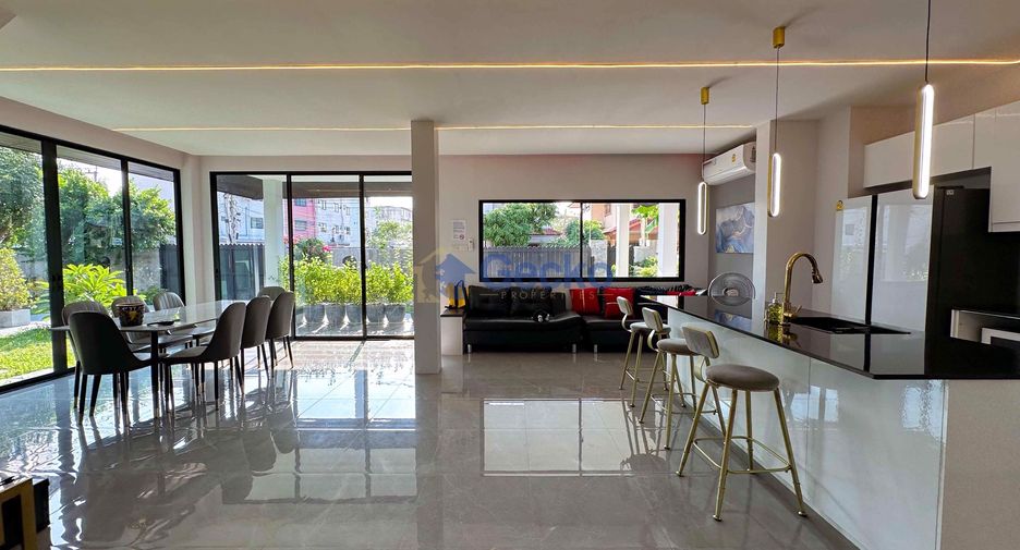 Casa en alquiler y en venta de 7 habitaciones en Bang Lamung, Chonburi