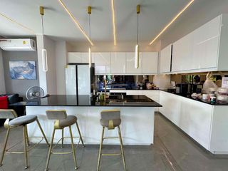 Haus zur Miete und zum Kauf mit 7 Zimmer in Bang Lamung, Chonburi