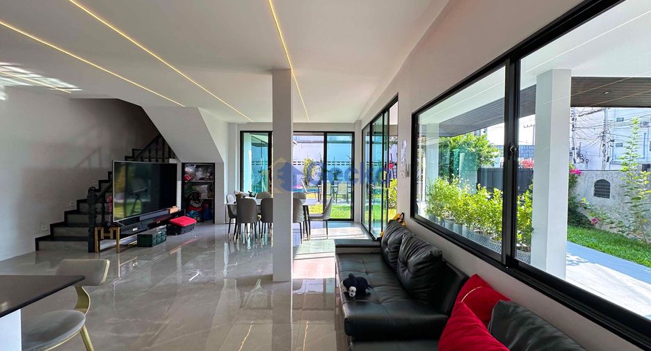 Casa en alquiler y en venta de 7 habitaciones en Bang Lamung, Chonburi
