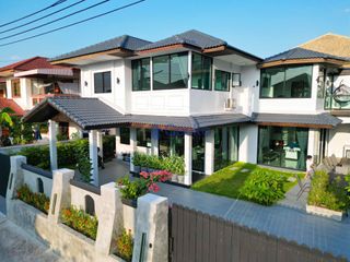 Haus zur Miete und zum Kauf mit 7 Zimmer in Bang Lamung, Chonburi