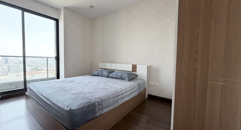 For sale and for rent 2 bedrooms condo in Ratchathewi, Bangkok