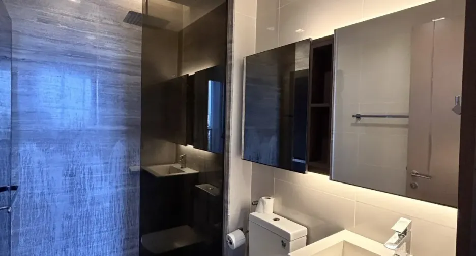 For rent 1 Beds condo in Khlong Toei, Bangkok