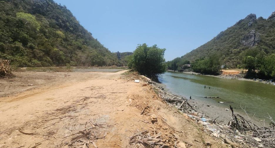 Terreno en venta en Sam Roi Yot, Prachuap Khiri Khan