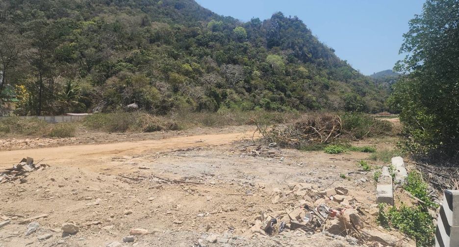 Terreno en venta en Sam Roi Yot, Prachuap Khiri Khan