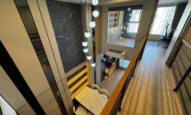 For rent 2 bedrooms condo in Bang Rak, Bangkok