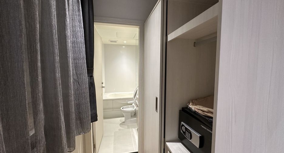 For rent 1 bed condo in Watthana, Bangkok