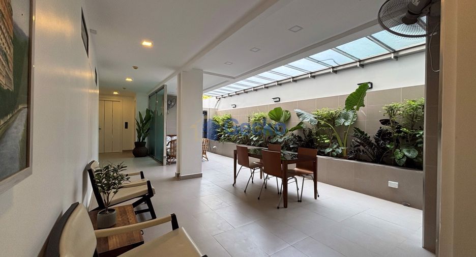 For rent 3 bedrooms condo in Bang Lamung, Chonburi