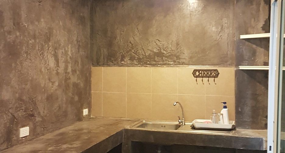 À vendre studio maison de ville à Saphan Sung, Bangkok