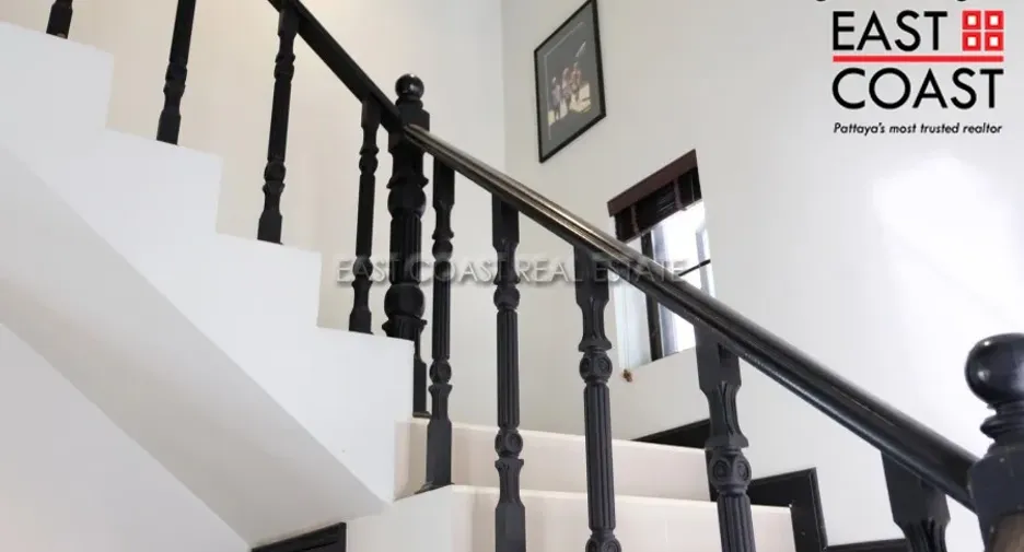For rent and for sale 3 bedrooms house in Na Jomtien, Pattaya