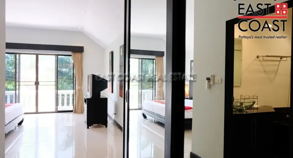 For rent and for sale 3 bedrooms house in Na Jomtien, Pattaya