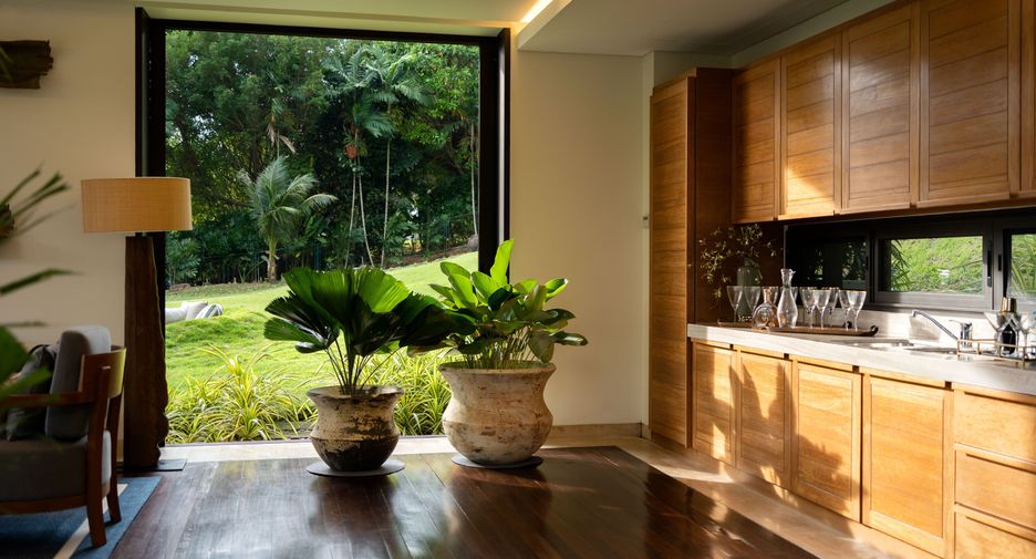 For sale 10 bedrooms villa in Thalang, Phuket