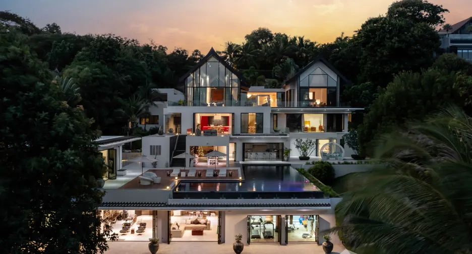 For sale 7 bedrooms villa in Thalang, Phuket