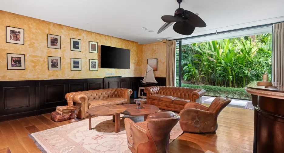 For sale 7 bedrooms villa in Thalang, Phuket