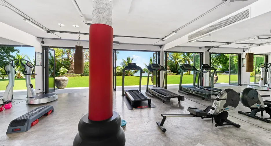 For sale 7 bedrooms villa in Thalang, Phuket