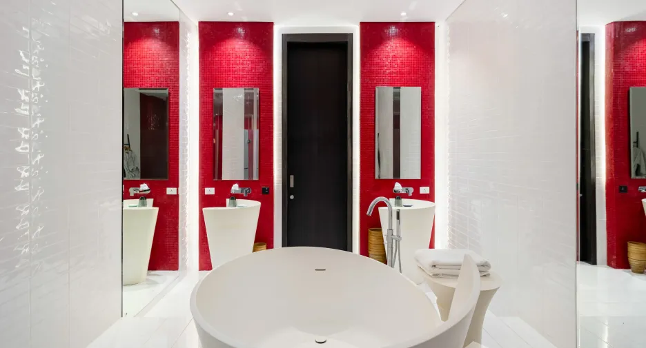 For sale 7 bedrooms villa in Thalang, Phuket
