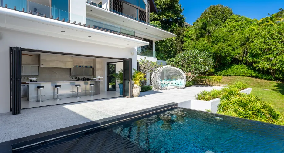 For sale 7 bedrooms villa in Thalang, Phuket