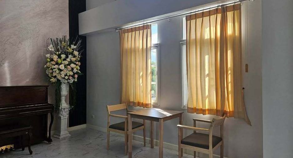 For rent 3 bedrooms house in Bang Na, Bangkok