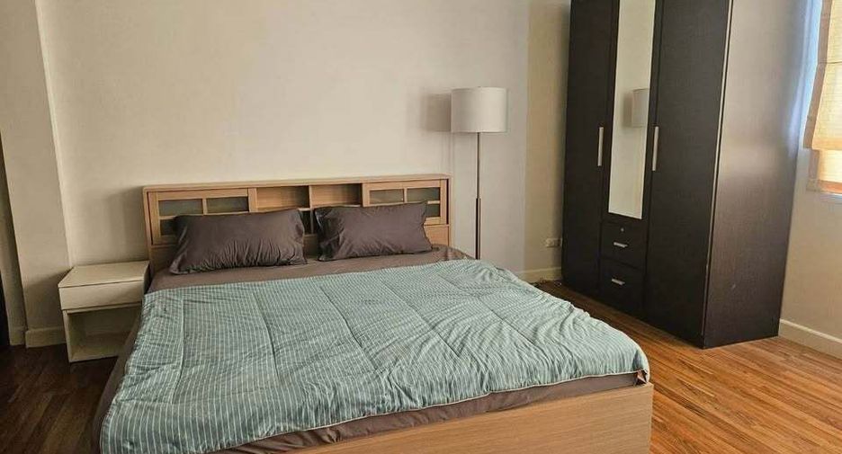 For rent 3 bedrooms house in Bang Na, Bangkok