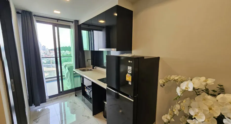 For sale 1 bed condo in Bang Lamung, Chonburi