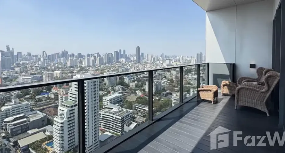 For rent 3 bedrooms condo in Watthana, Bangkok