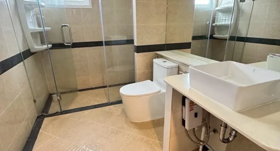 Villa en alquiler de 3 habitaciones en Phra Khanong, Bangkok