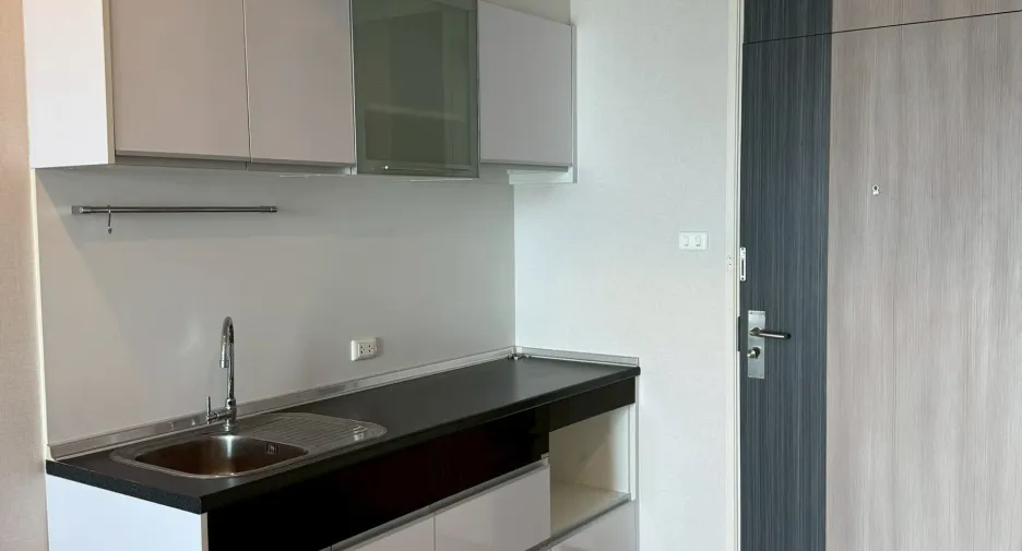 For rent 1 bed condo in Bang Kho Laem, Bangkok