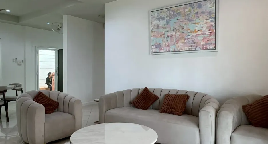 À vendre et à louer 3 chambres villa à Bang Lamung, Chonburi