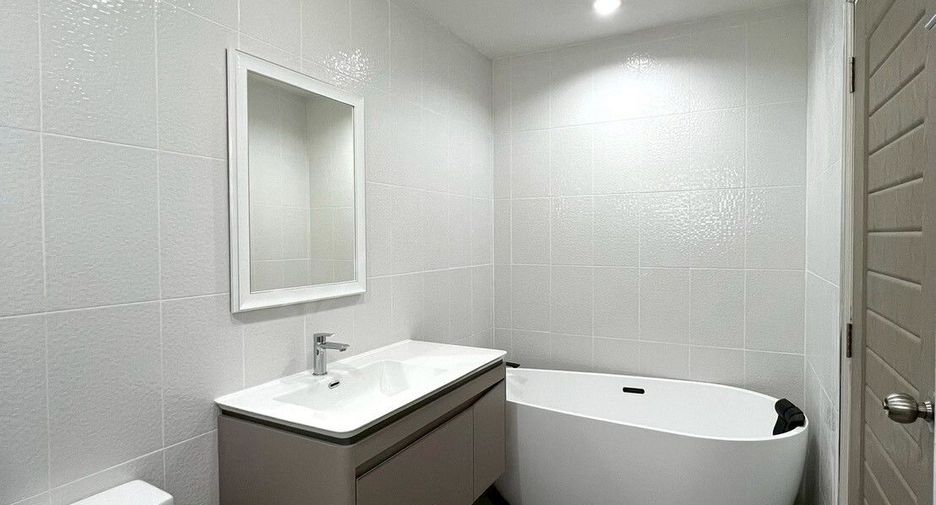 À vendre et à louer 3 chambres villa à Bang Lamung, Chonburi