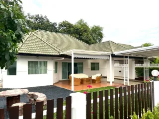 Villa zum Kauf und zur Miete mit 3 Zimmer in Bang Lamung, Chonburi