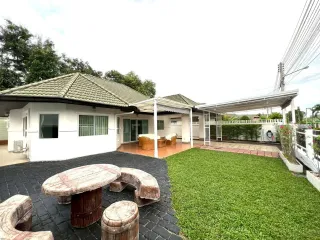 Villa zum Kauf und zur Miete mit 3 Zimmer in Bang Lamung, Chonburi