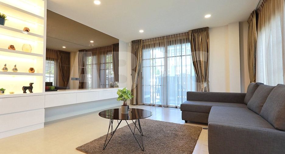 Casa en alquiler y en venta de 3 habitaciones en East Pattaya, Pattaya
