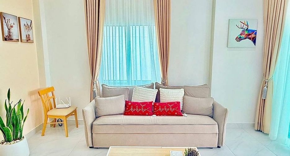 For sale 2 bedrooms townhouse in East Pattaya, Pattaya