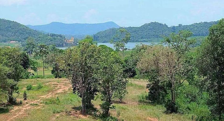 À vendre terrain à Bang Lamung, Chonburi