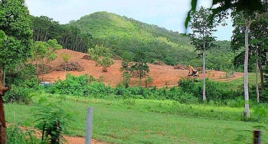 À vendre terrain à Bang Lamung, Chonburi