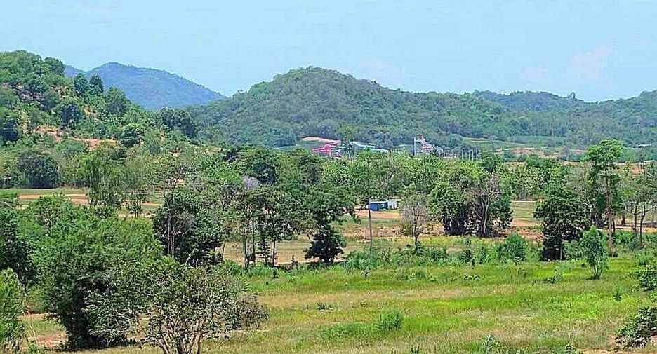 À vendre terrain à Bang Lamung, Chonburi
